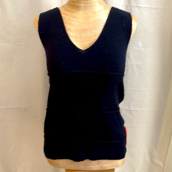Prada via NM vintage tank with 3 vertical ribbed stripes in front. Size EU L - Picture 2 of 9
